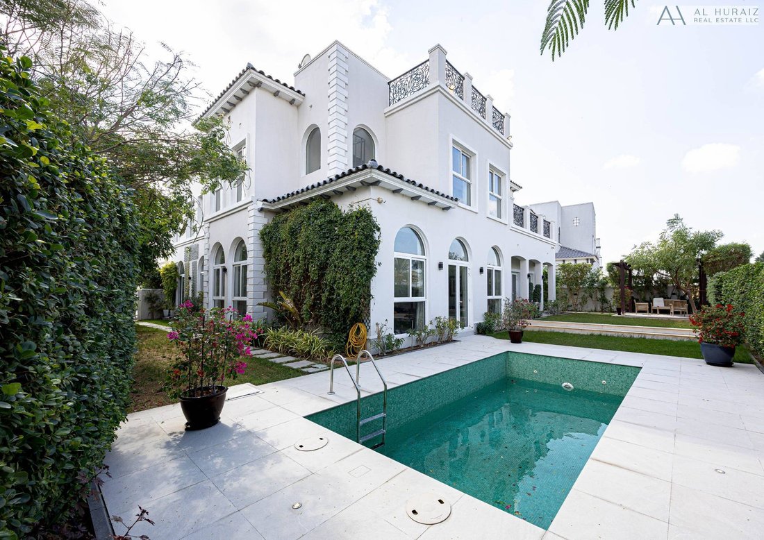 Villa in Jumeirah Golf Estates, Dubai, United Arab Emirates 1 - 17025361