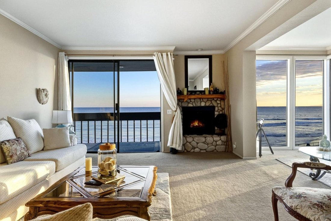 Condo in Ventura, California, United States 1 - 17025610