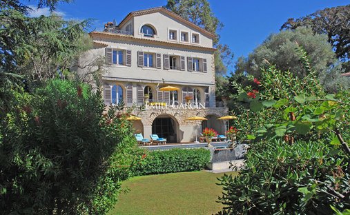 Villa in Ponteil, Antibes, France 1