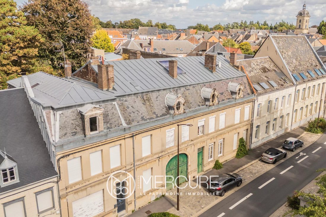 Townhouse in Le Quesnoy, Hauts-de-France, France 1 - 16277698