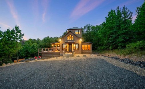 House in Broken Bow, Oklahoma, United States 1