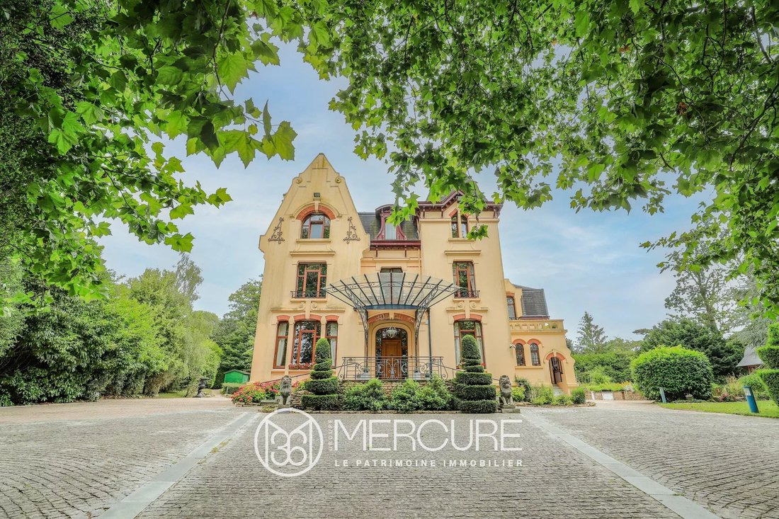 Estate in Jardins des Grottes, Cambrai, France 1 - 14863374