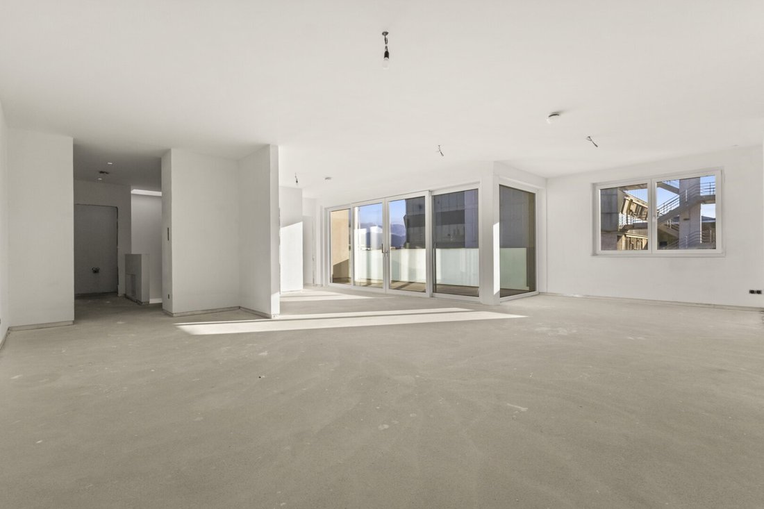 5 Zimmer Penthouse Maisonette Traum Am Klagenfurter Benediktinermarkt über Zwei Etagen Ideal Für I