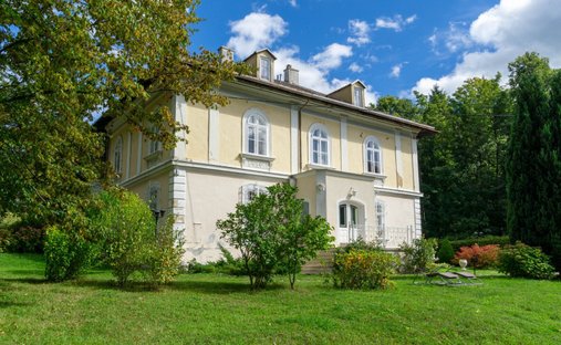 Villa in Pressbaum, Lower Austria, Austria 1