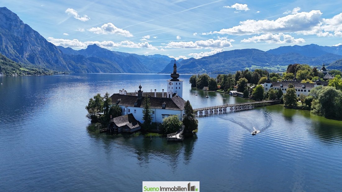 Premium Penthouse In Gmunden Mit Moderner Architektur & Großzügigem Balkon