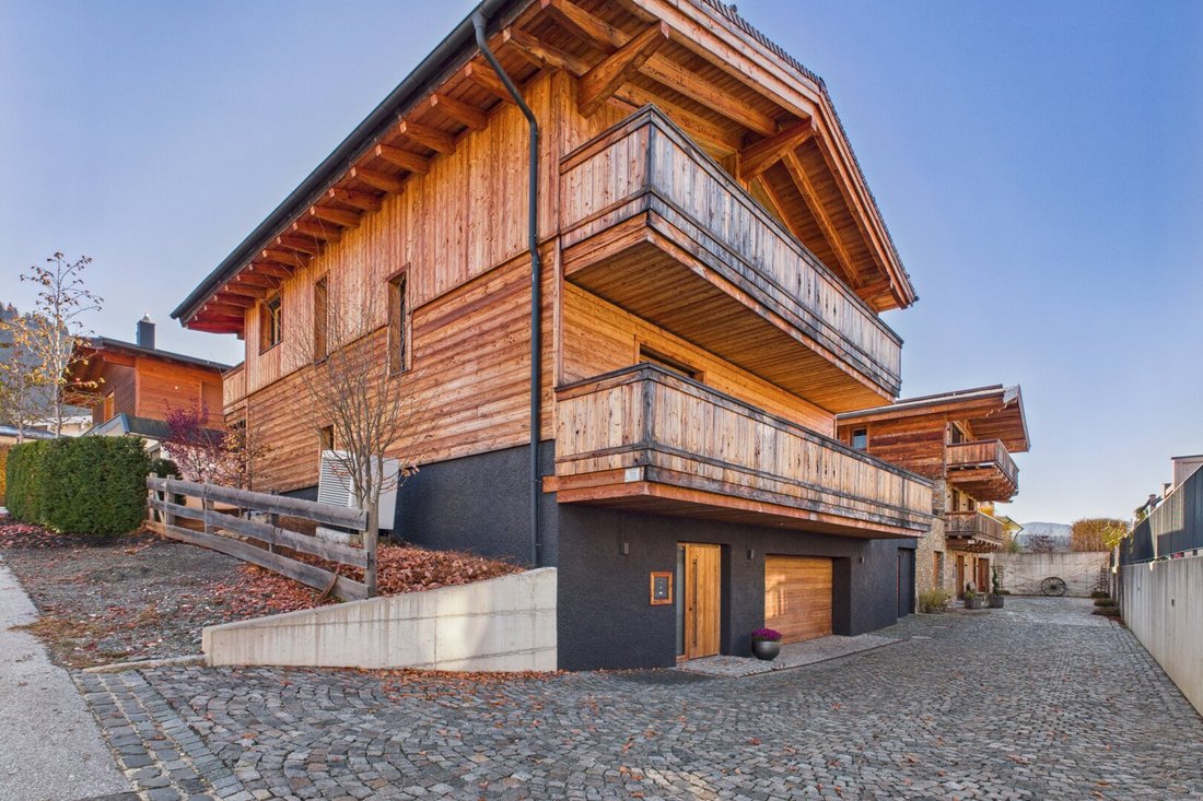 Alpine Eleganz Trifft Majestätische Aussicht – Exklusives Luxus Chalet Mit Panoramablick
