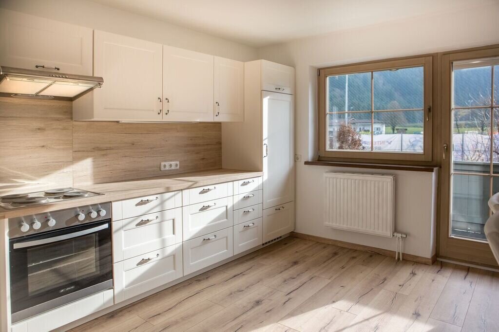 Mayrhofen: 4 Zi. Wohnung In Bester Lage Zu Verkaufen!