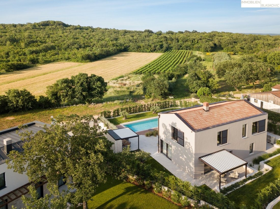 Villa in Klostar, Istria County, Croatia 2 - 16426129