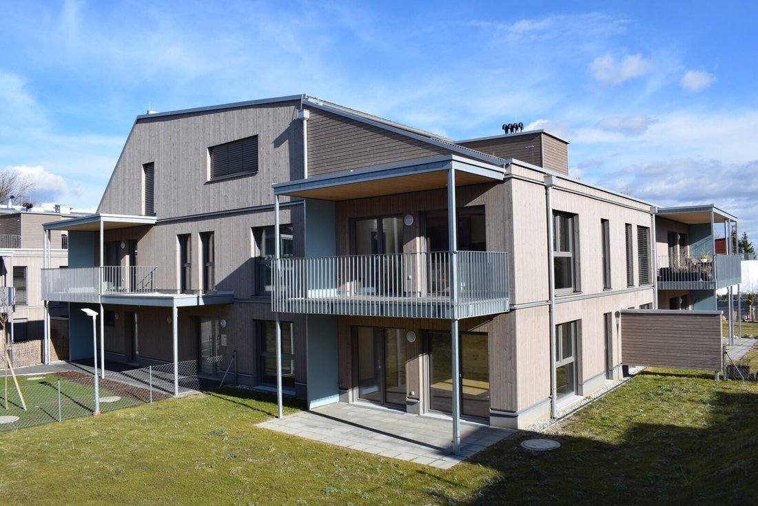 Aktion, Inkl. 2 Garagenplätze, Bezugsfertige, Neue 2 Zi Wohnung Mit 240m² Garten, Provisionsfrei, Ruh