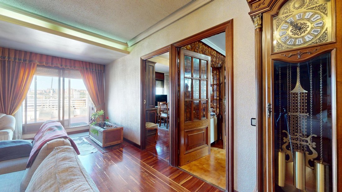 Penthouse in La Antigua - Santa Cruz, Valladolid, Spain 4 - 17036367