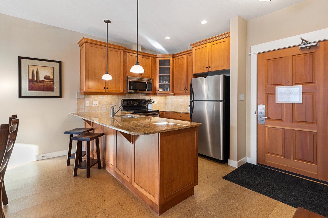 Condo in Silver Star, British Columbia, Canada 4 - 17034342
