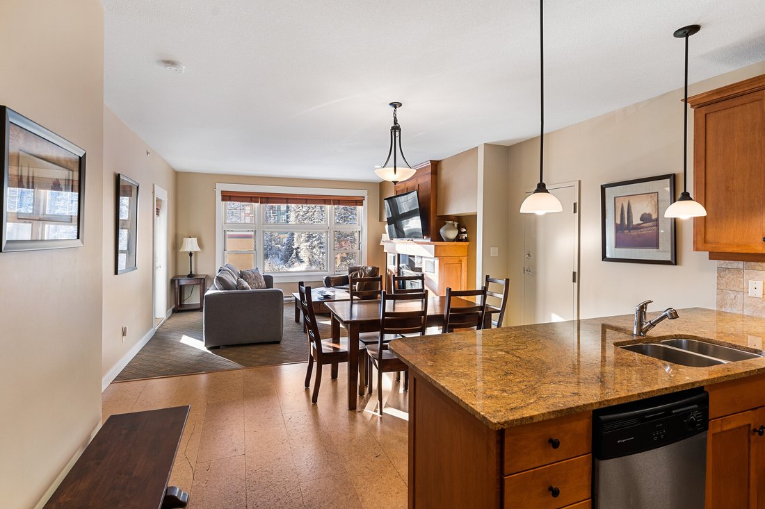 Condo in Silver Star, British Columbia, Canada 3 - 17034342