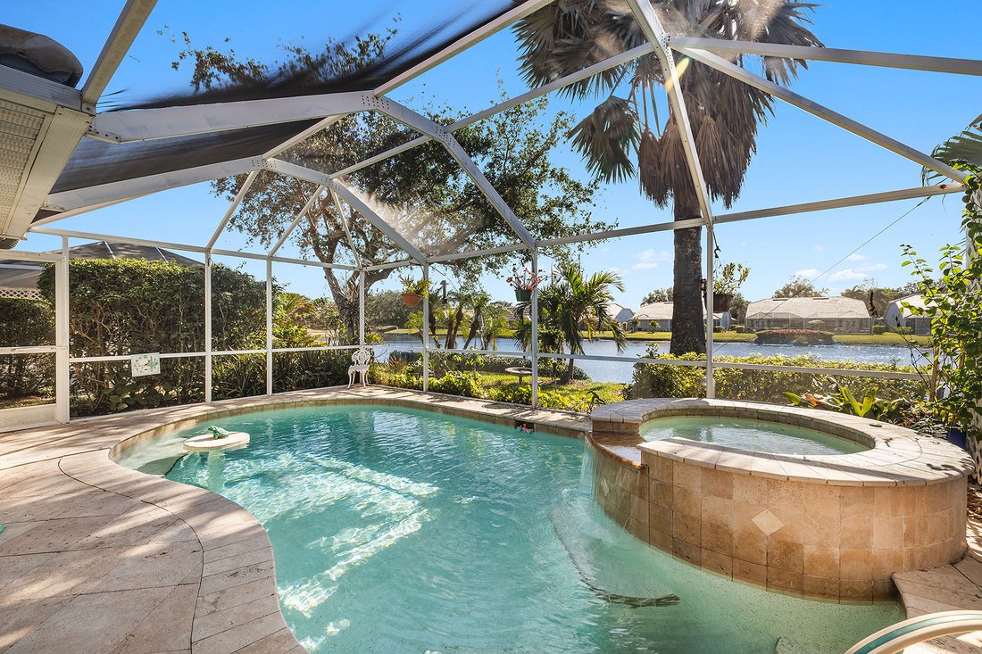 Bonita Springs, Florida, United States 2 - 15029439