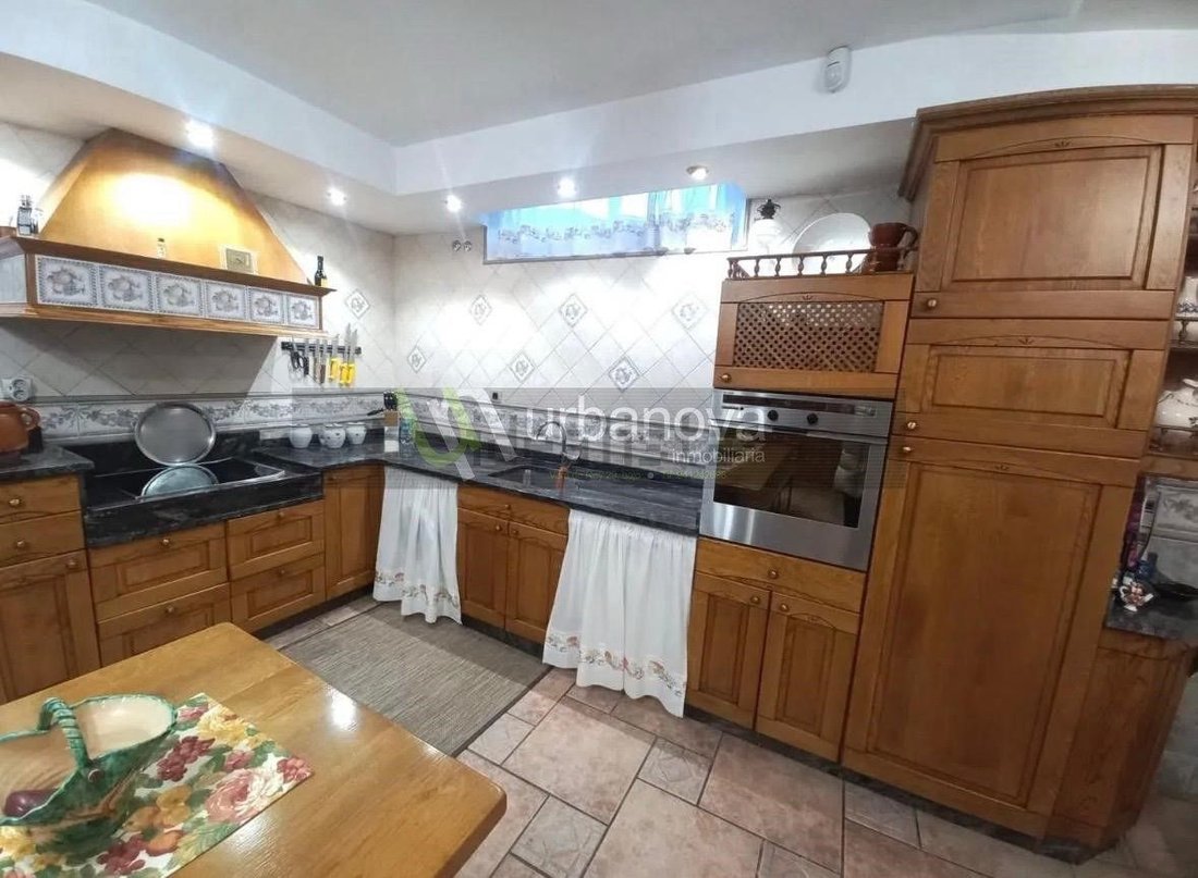 Logrono, La Rioja, Spain 1 - 17036444