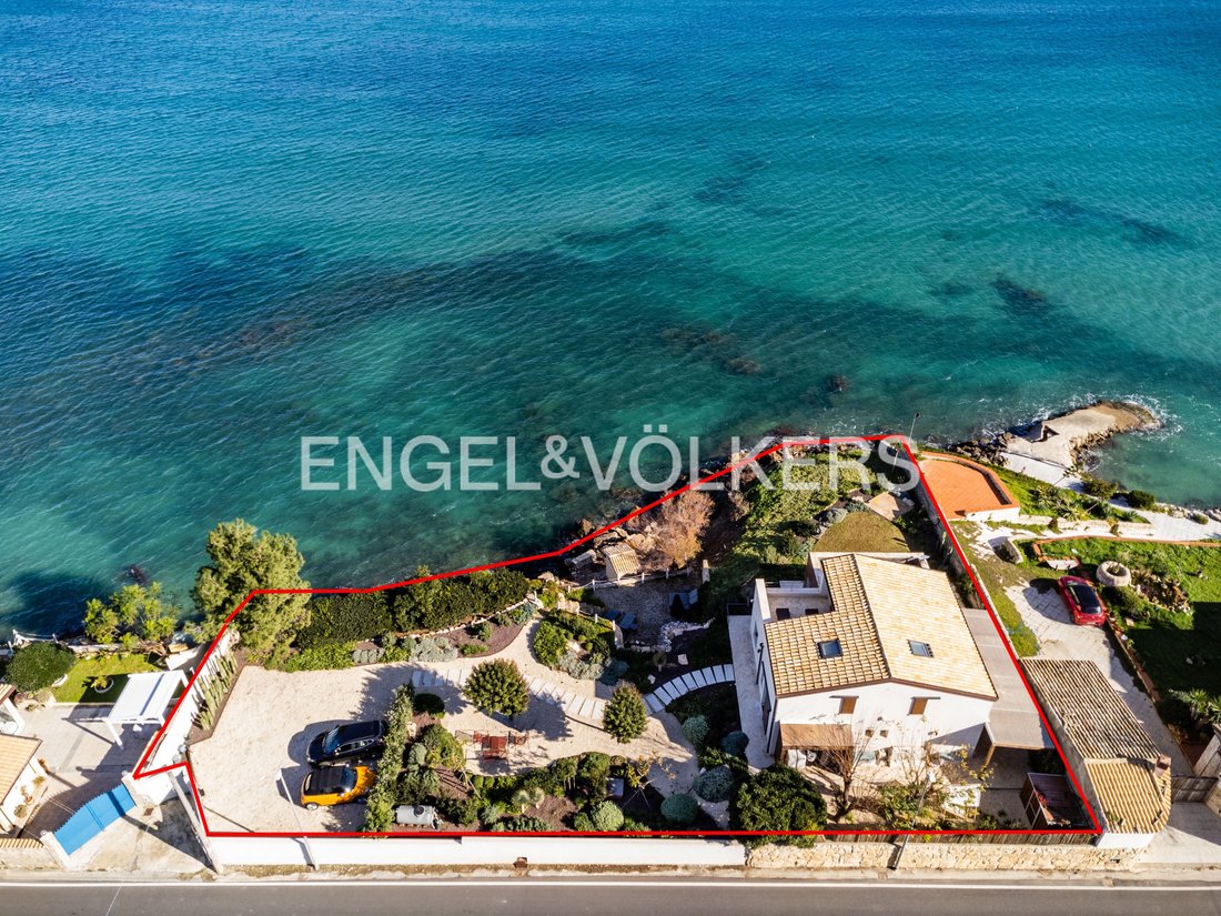 Villa in Fontane Bianche, Sicily, Italy 2 - 17037695