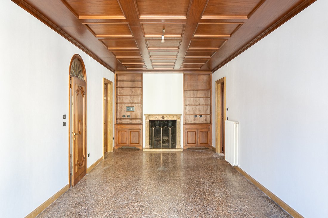 Townhouse in Historic Center, Chioggia, Veneto 3 - 17038371