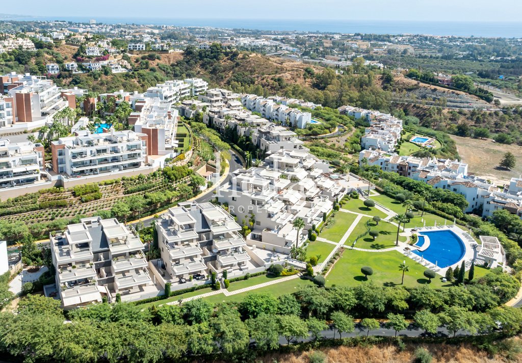 Apartment in Benahavis, Andalusia, Spain 1 - 17039004