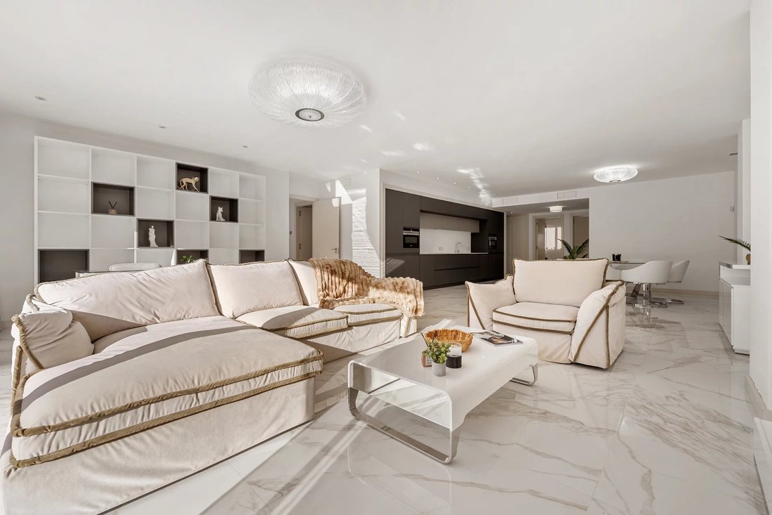 Apartment in Marbella, Andalusia, Spain 3 - 17039387