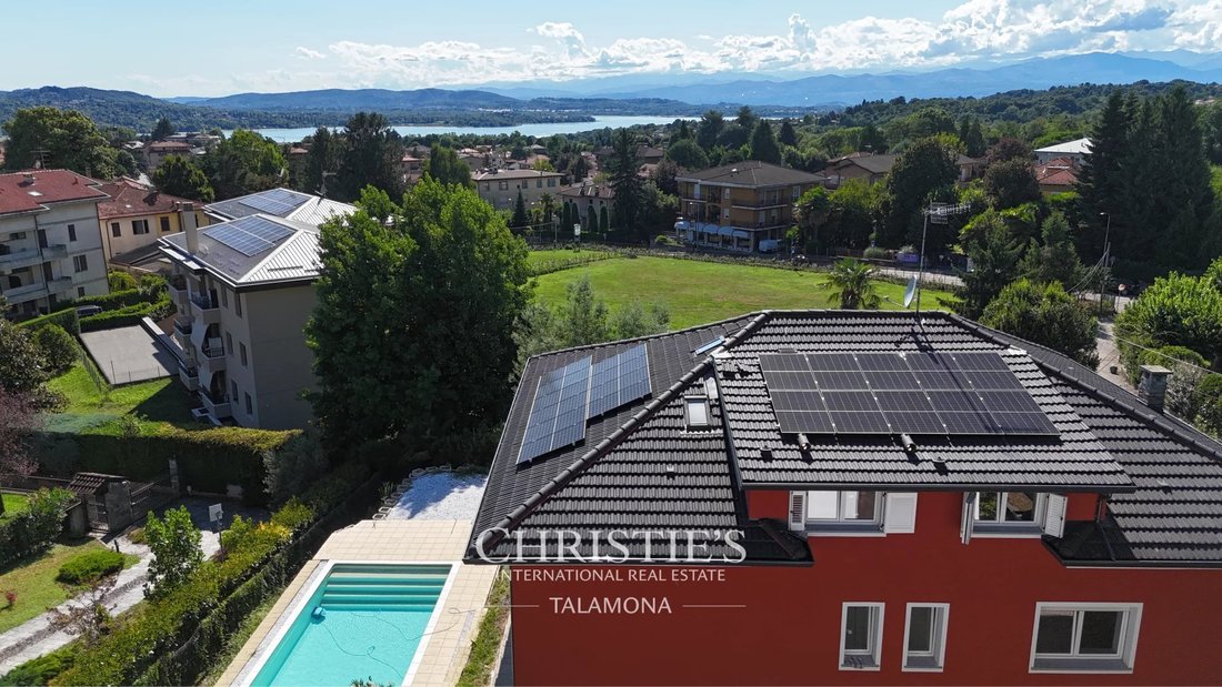 Villa in Casbeno, Varese, Lombardy 2 - 16496001