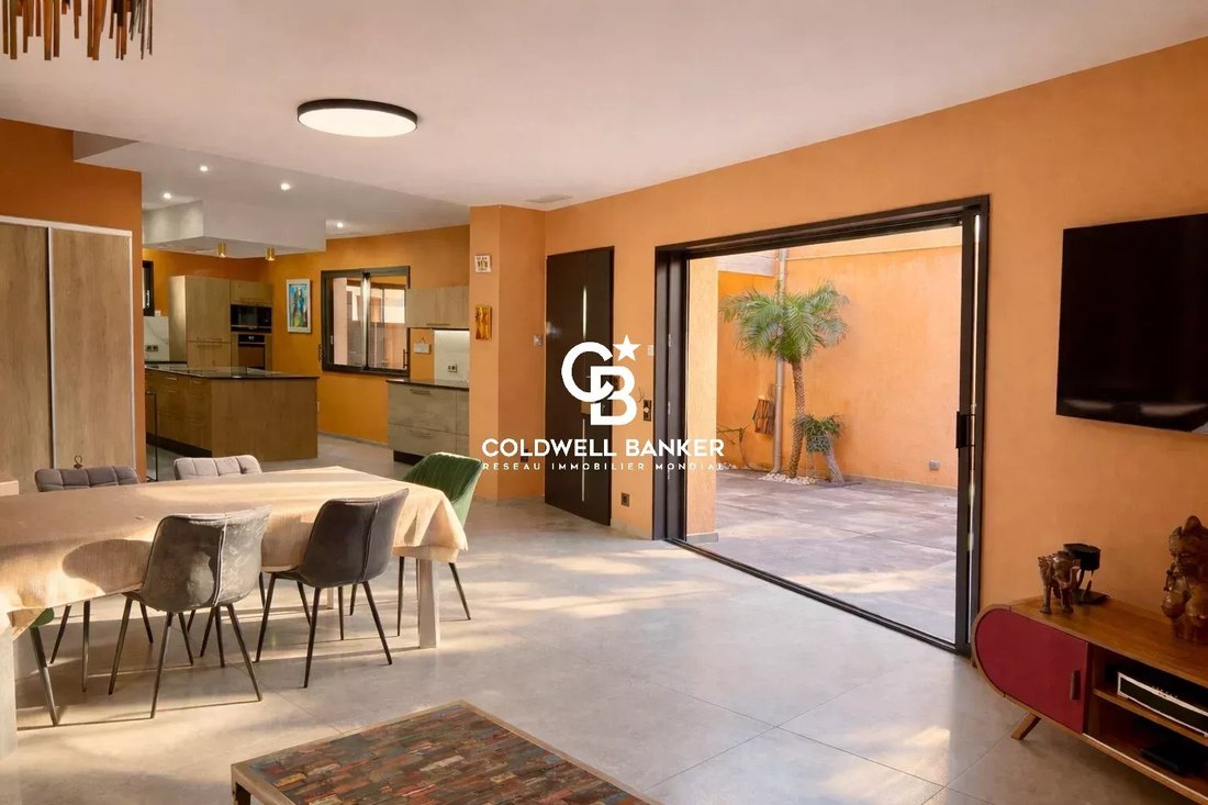 Villa in Hyeres, Provence-Alpes-Côte d'Azur, France 2 - 16602568