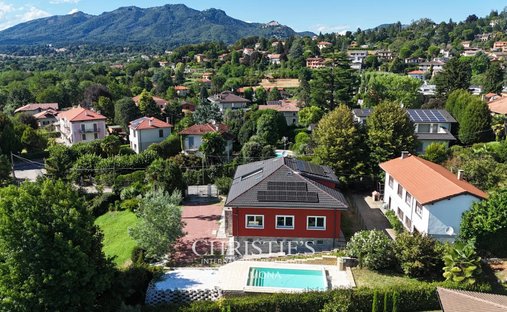 Villa in Casbeno, Varese, Lombardei 1