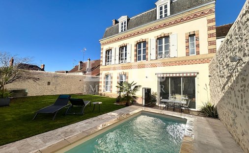 Sale Of Equestrian Estate Argentan, 180m² 7 Rooms 625,000€ Orne