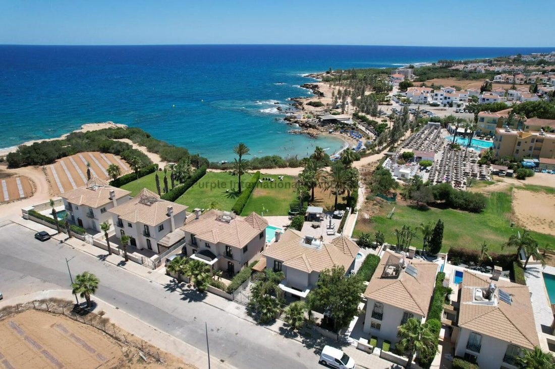 Villa in Paralimni, Famagusta, Cyprus 1 - 17040369