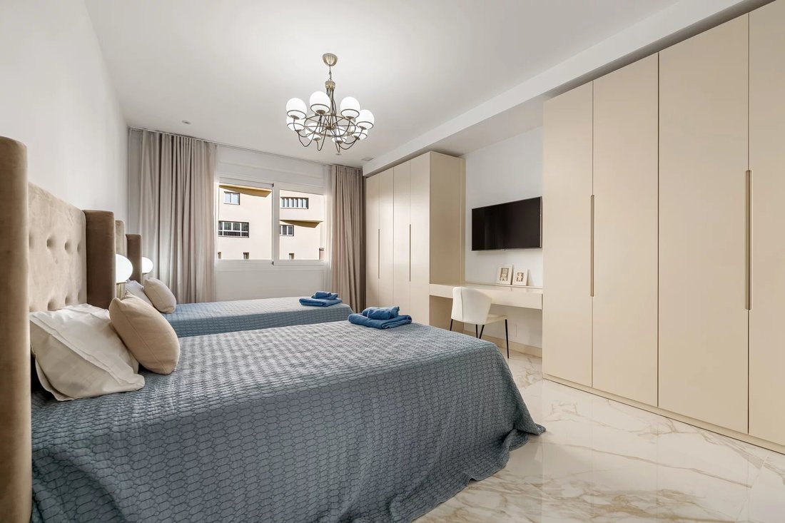 Apartment in Marbella, Andalusia, Spain 5 - 17039387
