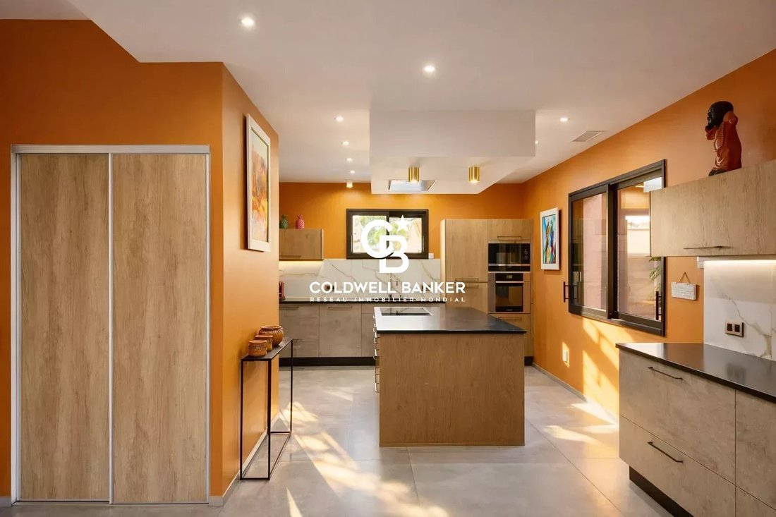 Villa in Hyeres, Provence-Alpes-Côte d'Azur, France 5 - 16602568