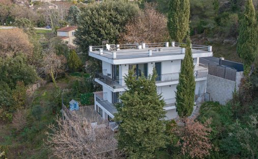 Villa in Sud, La Gaude, France 1