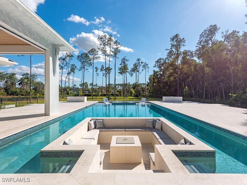 House in Naples, Florida, United States 3 - 17038892