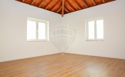 House in Carnota, Lisbon, Portugal 1