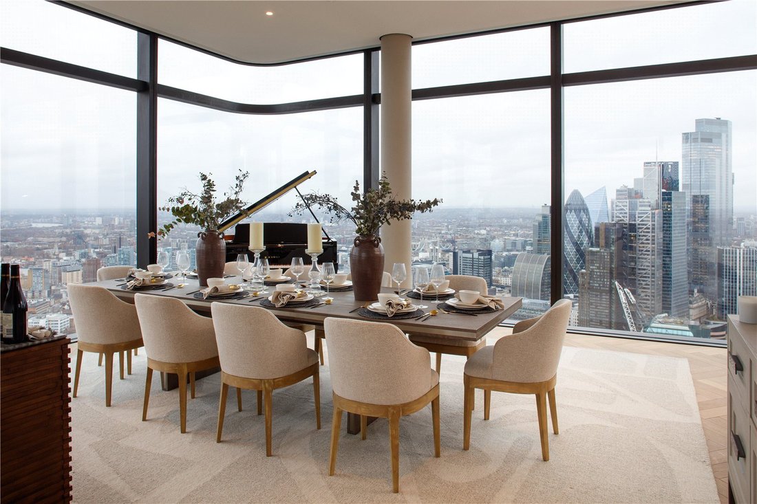 Apartment in EC2, Islington, England 4 - 15899161