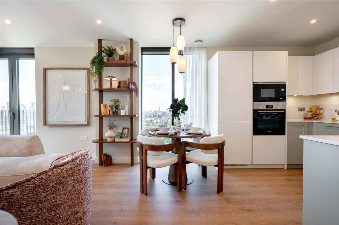 Apartment in West Ham, Newham, England 2 - 15899118