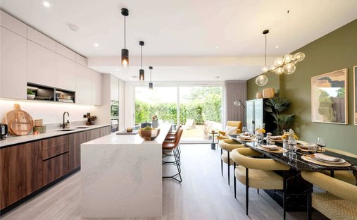 House in Oakwood, Enfield, England 1