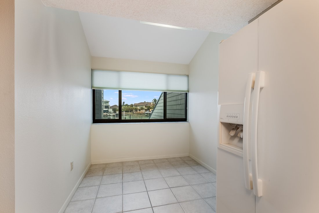 Condo in St. Petersburg, Florida, United States 5 - 17038688