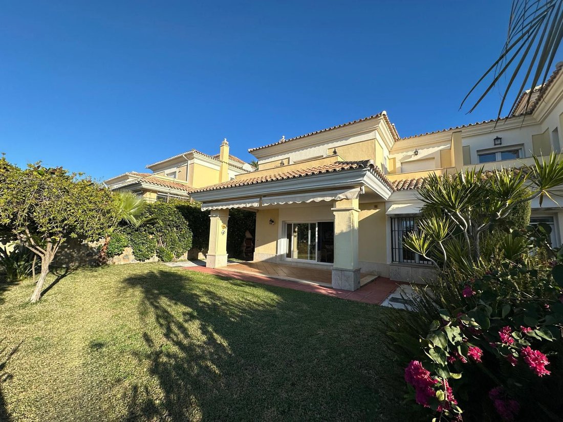 Townhouse in Marbella, Andalusia, Spain 1 - 17039967