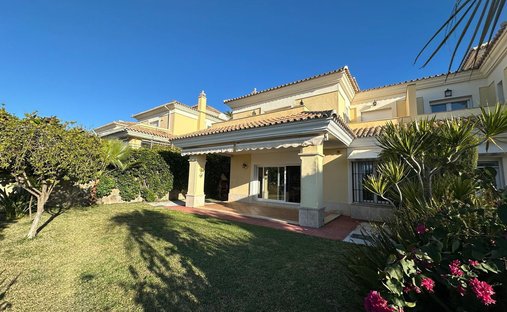 Stadthaus in Marbella, Andalusien, Spanien 1