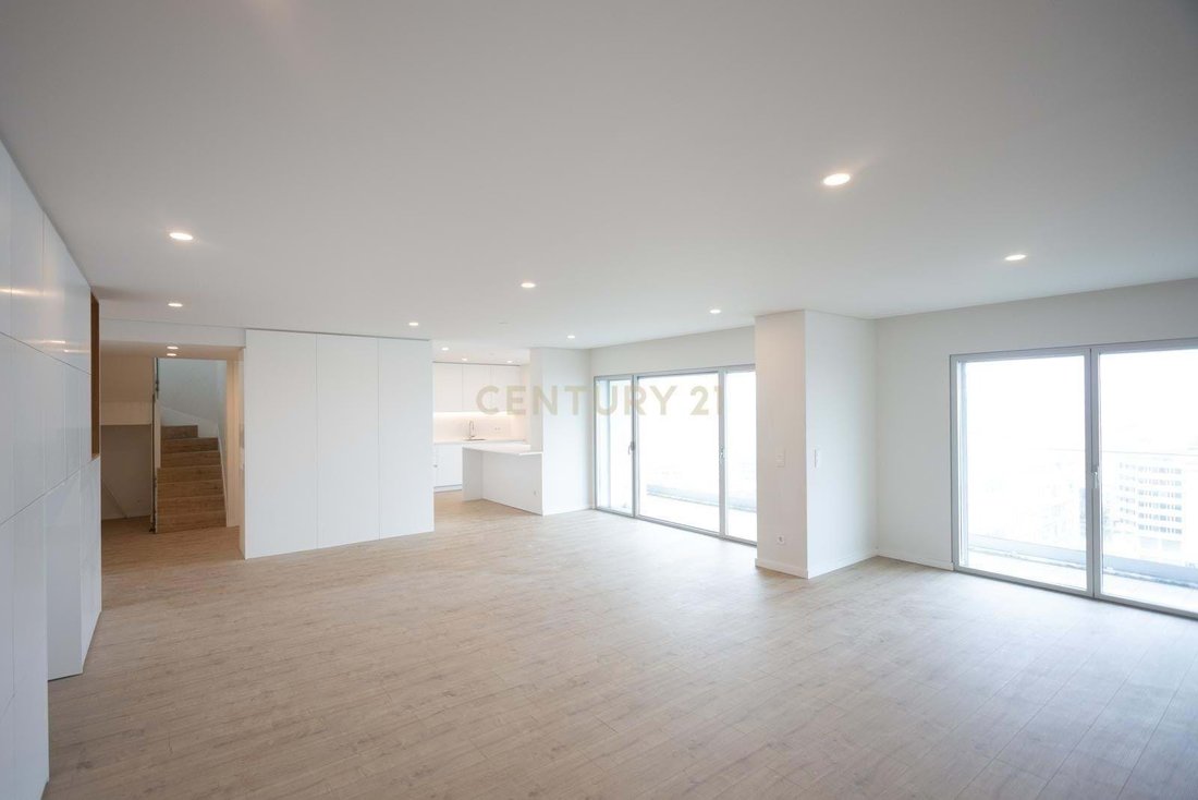 Apartment in Areeiro, Lisbon, Portugal 1 - 17023359