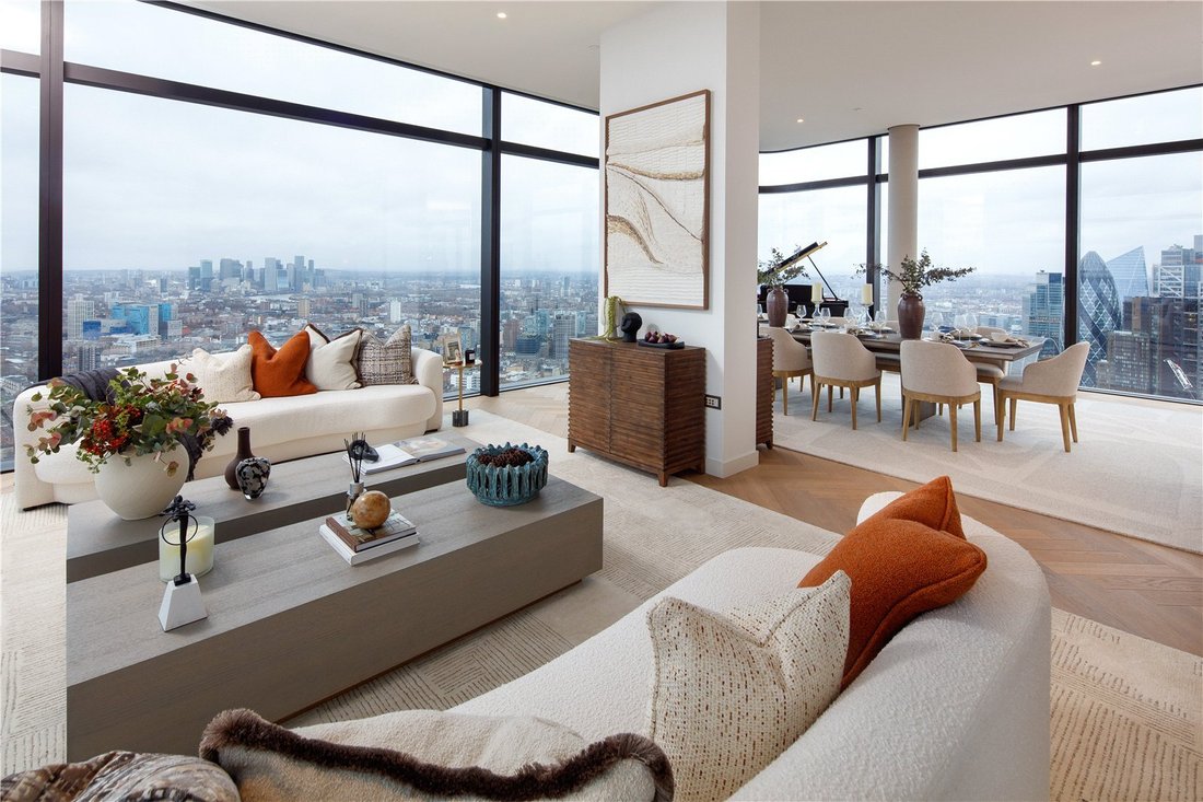 Apartment in EC2, Islington, England 1 - 15899161