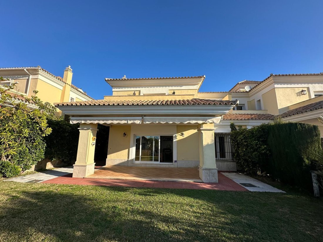 Townhouse in Marbella, Andalusia, Spain 2 - 17039967