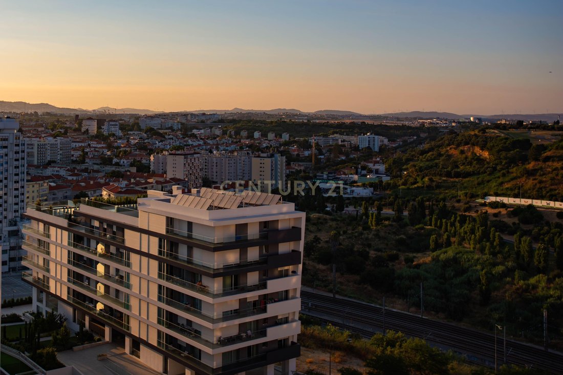 Apartment in Areeiro, Lisbon, Portugal 1 - 17023291