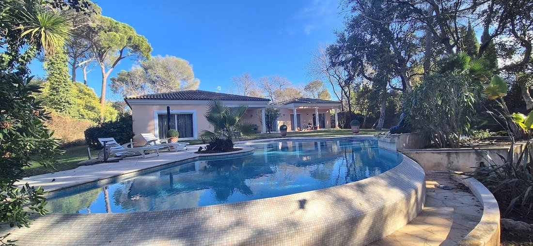 Villa à Saint-Raphaël, Provence-Alpes-Côte d'Azur, France 2 - 17039220
