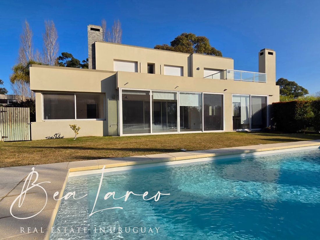 House in Montevideo, Departamento de Montevideo, Uruguay 2 - 17041733
