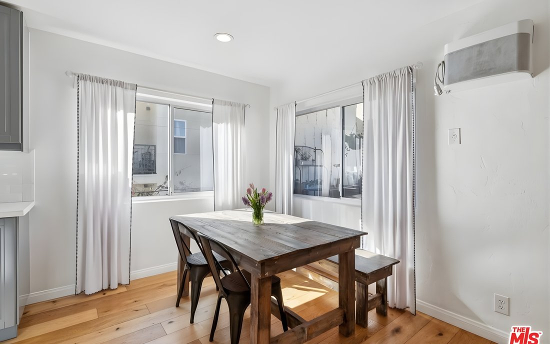 Condo in Los Angeles, California, United States 5 - 17040033