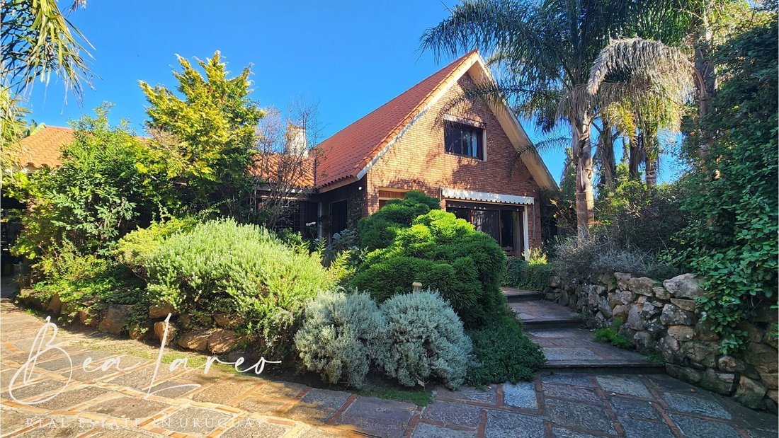 House in Montevideo, Departamento de Montevideo, Uruguay 2 - 17043772