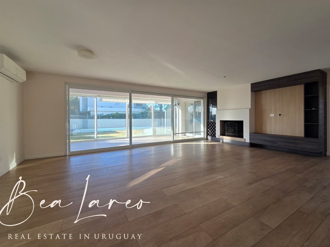 House in Montevideo, Departamento de Montevideo, Uruguay 3 - 17041733