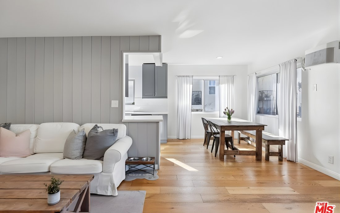 Condo in Los Angeles, California, United States 2 - 17040033