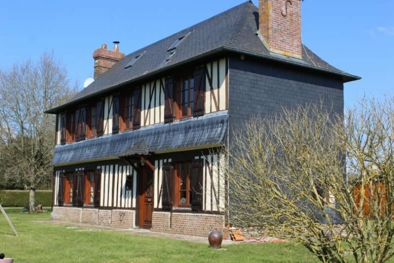 Estate in Saint-Jacques-sur-Darnetal, Normandy, France 1 - 17043043