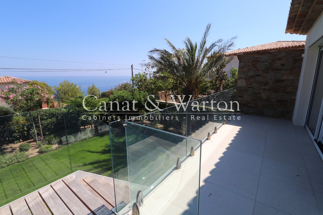 Villa in Sud, Cavalaire-sur-Mer, France 3 - 17042959
